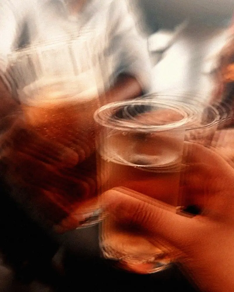 Ambiance de soirée au bar de La Bonne Gâche